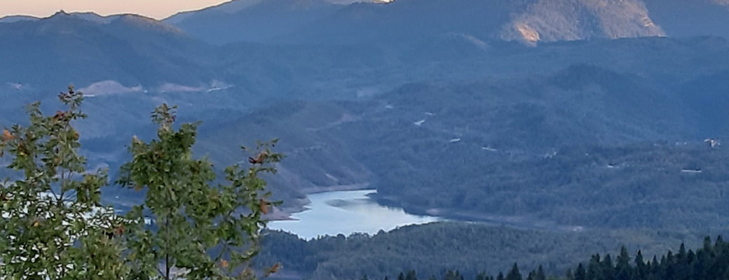 ΔΗΜΙΟΥΡΓΙΚΟ ΠΕΝΤΑΘΛΟ ΣΤΗ ΛΙΜΝΗ ΠΛΑΣΤΗΡΑ